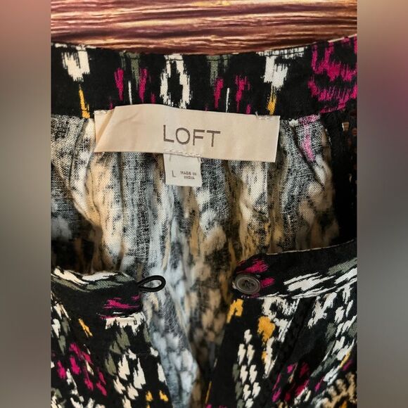 Loft Multicolored Sleeveless Shirt. Size Large. - Picture 4 of 9